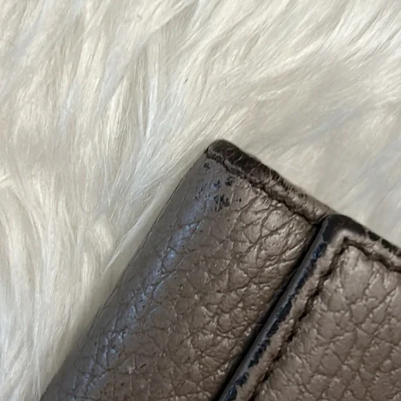 Authentic Gucci leather trifold  keychain cardholder Cute handwritten logo - Picture 8 of 16